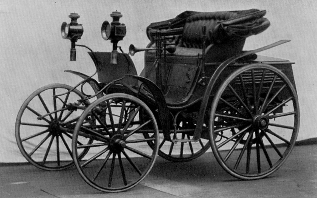 benz victoria